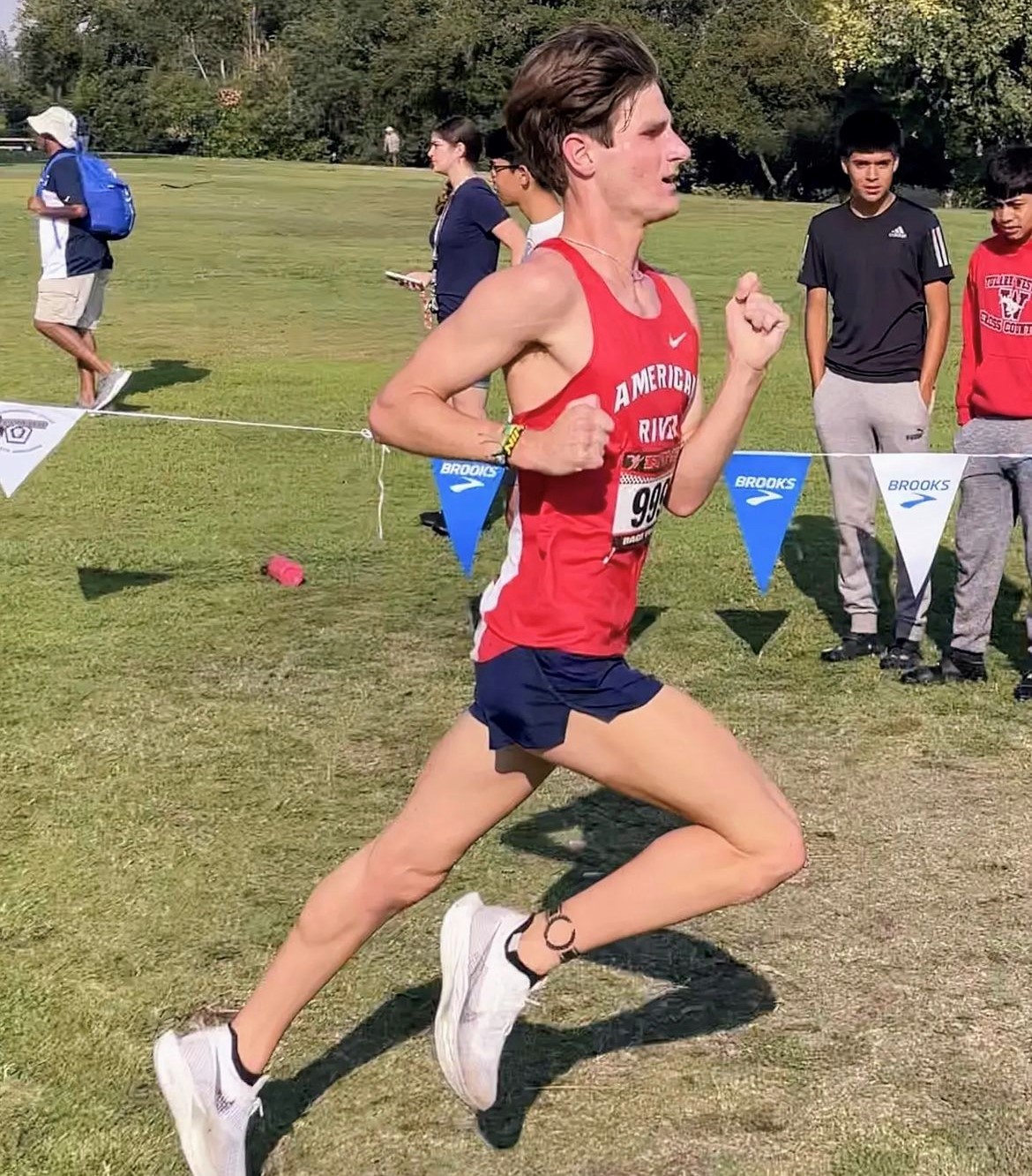 Men's Cross Country Impressive at Fresno Invitational State Meet