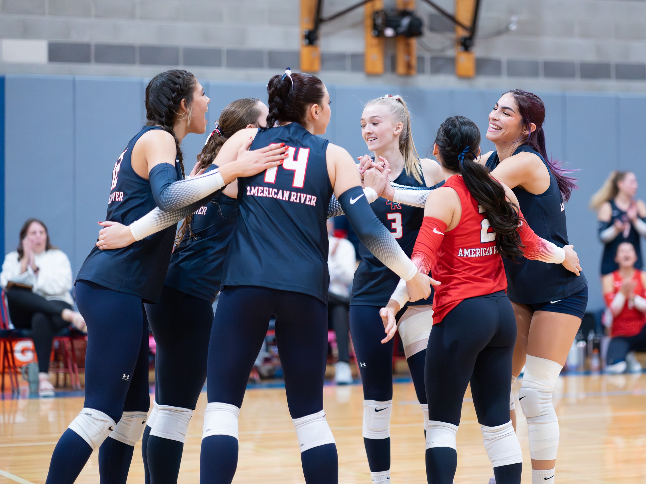 Volleyball Ends the Regular Season as Big 8 Conference Champions